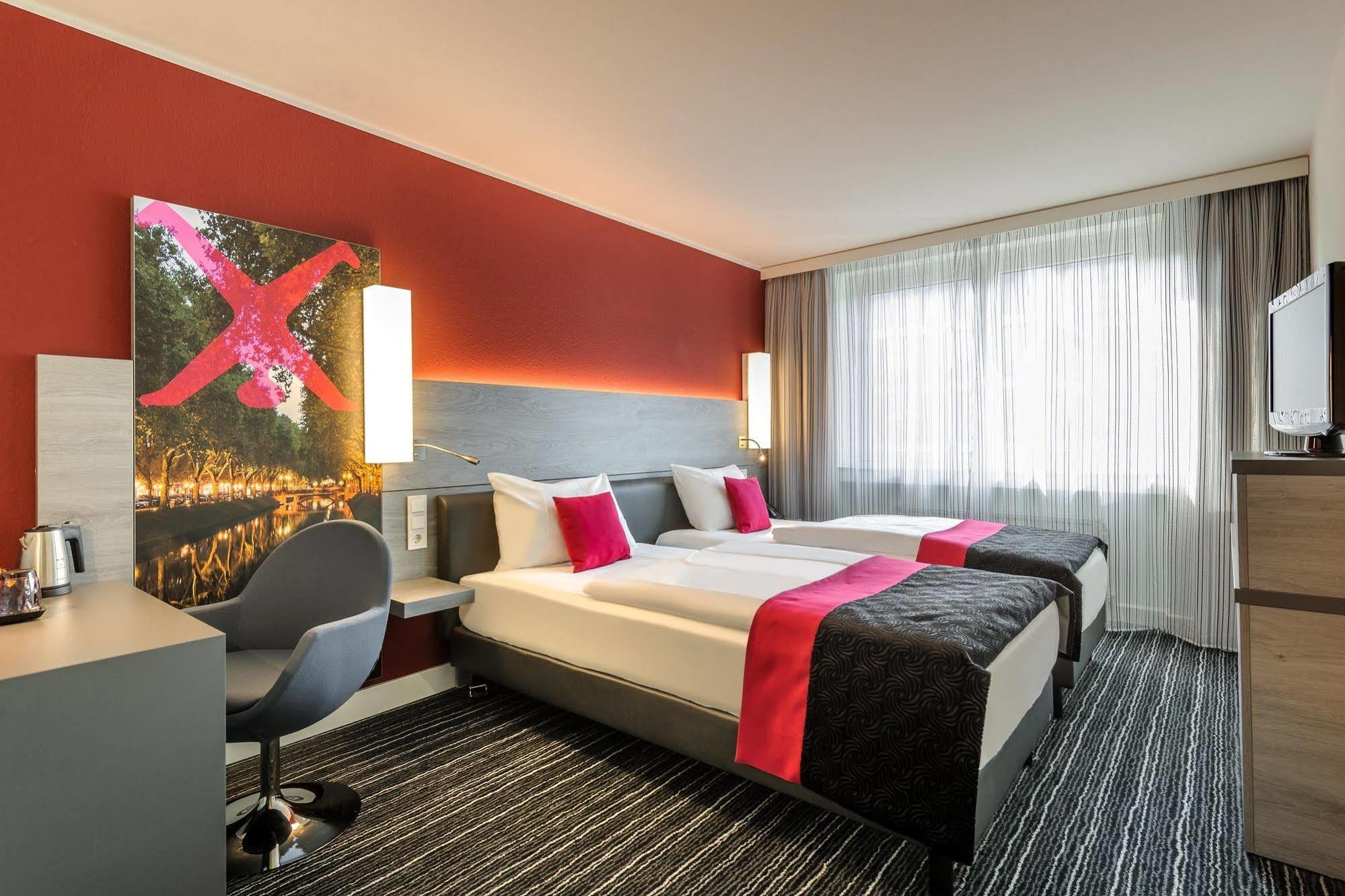 Mercure Hotel Duesseldorf Zentrum Екстериор снимка