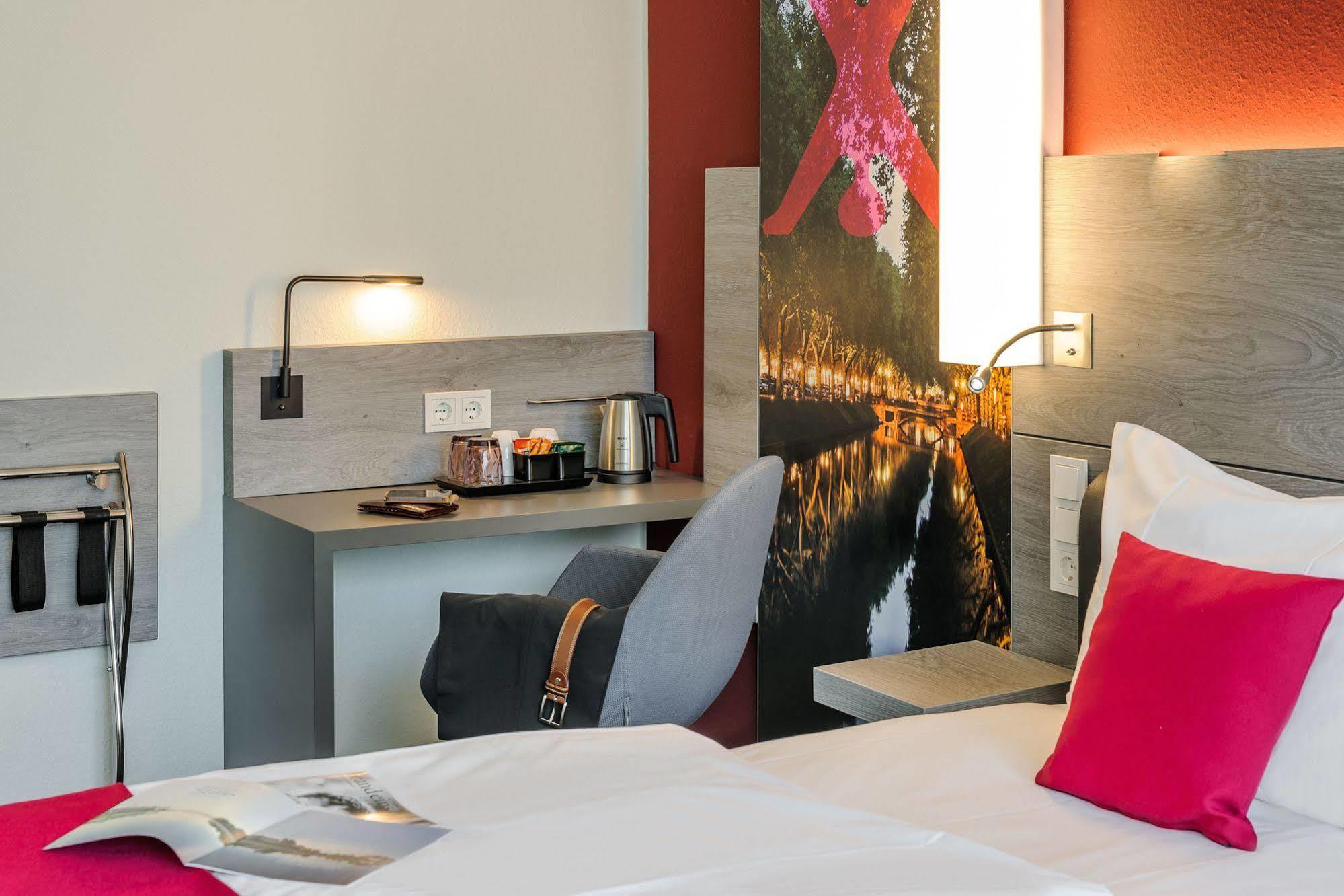 Mercure Hotel Duesseldorf Zentrum Екстериор снимка